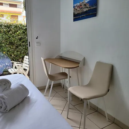 L'emeraude T2 Terrasse Jardinet Apartment Antibes