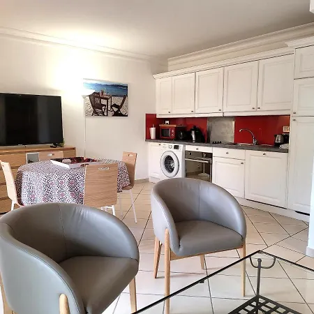 L'emeraude T2 Terrasse Jardinet Appartement Antibes
